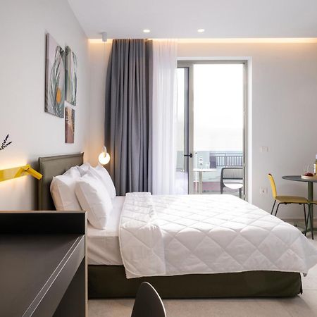 Mosaic Urban Living Apartment Heraklion  Bagian luar foto