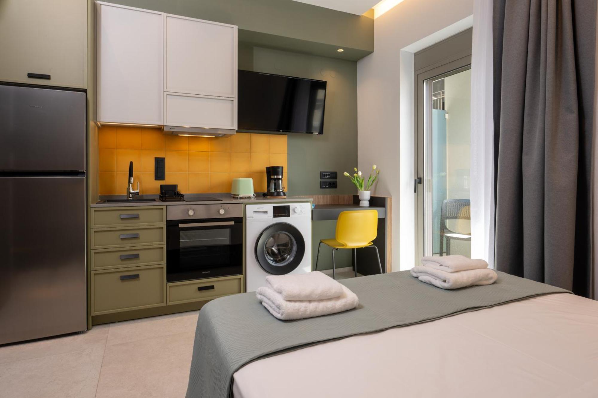 Mosaic Urban Living Apartment Heraklion  Bagian luar foto
