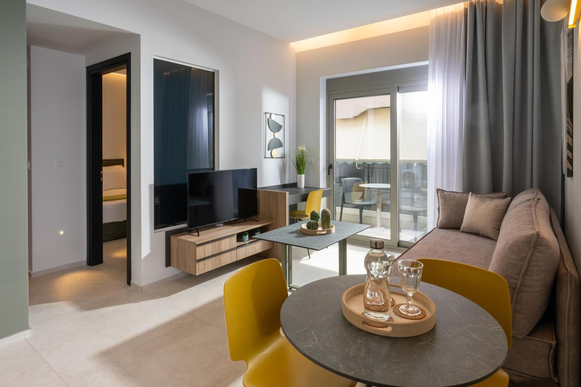Mosaic Urban Living Apartment Heraklion  Bagian luar foto