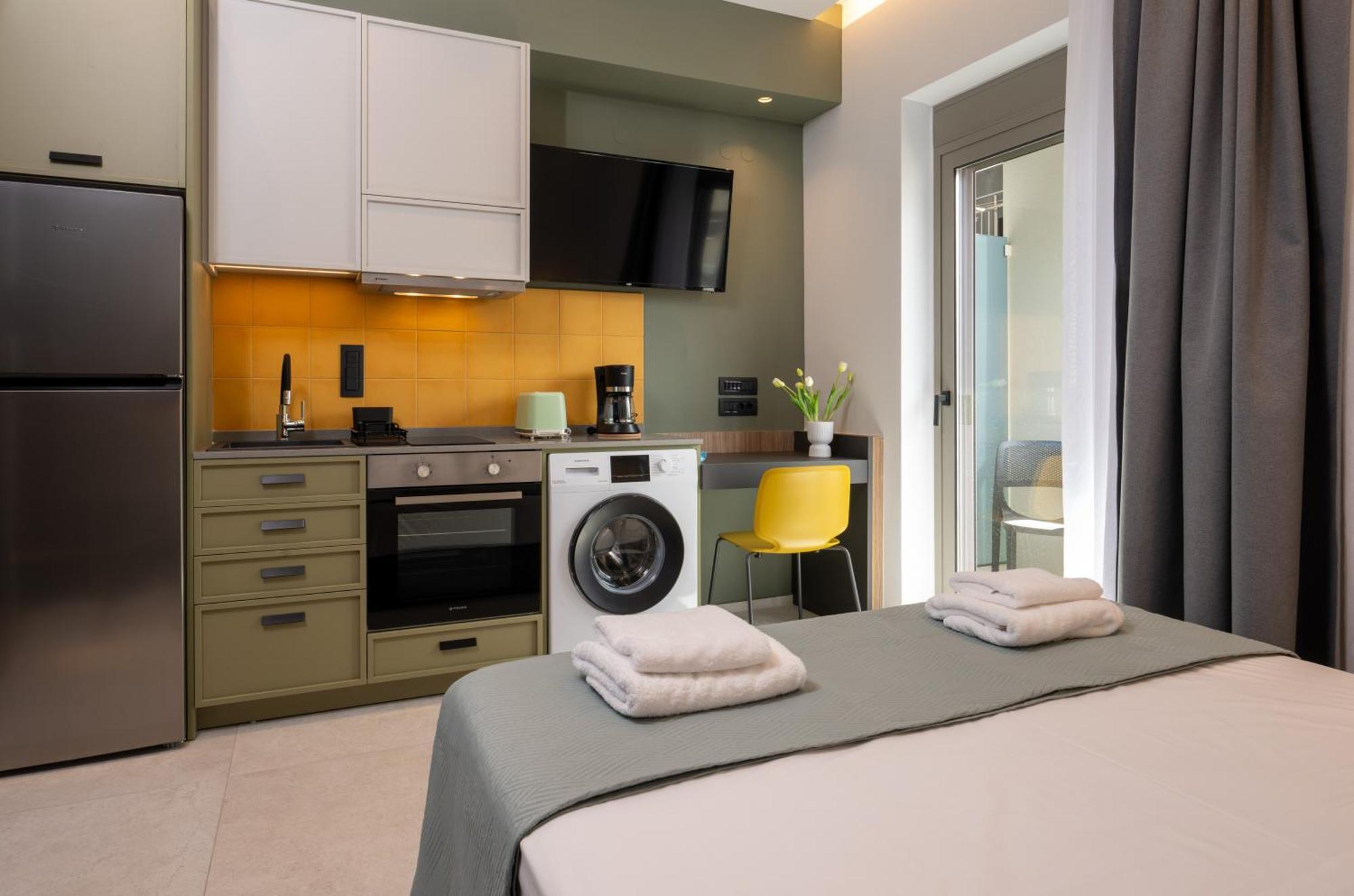 Mosaic Urban Living Apartment Heraklion  Bagian luar foto